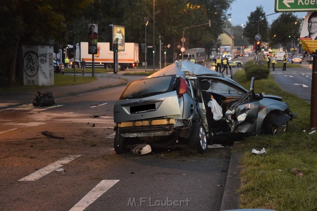 Schwerer VU Koeln Dellbrueck Bergisch Gladbacherstr Herler Ring P076.JPG - Miklos Laubert